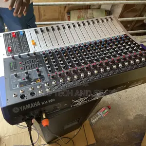 Yamaha Kv-160 16 Channel Powered Mixer