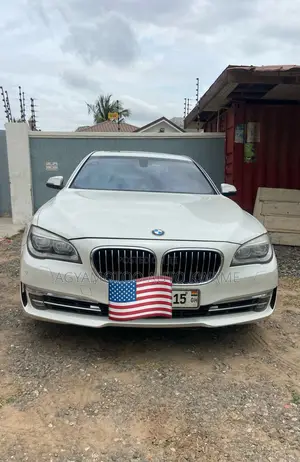 BMW 7 Series 750Li xDrive 4dr Sedan AWD (4.4L 8cyl Turbo 8A) 2014 White