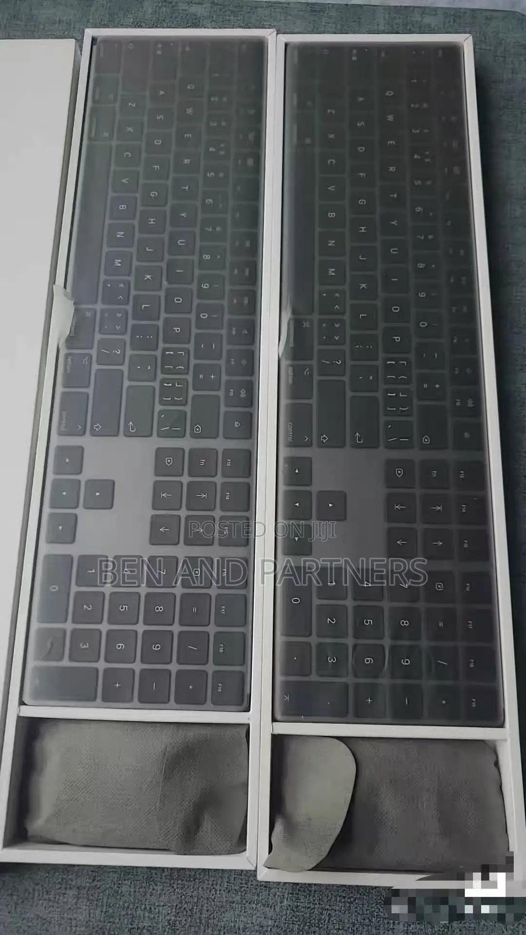 Apple Wireless Magic Keyboard + Mouse