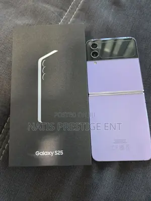 New Samsung Galaxy Z Flip4 256 GB Purple