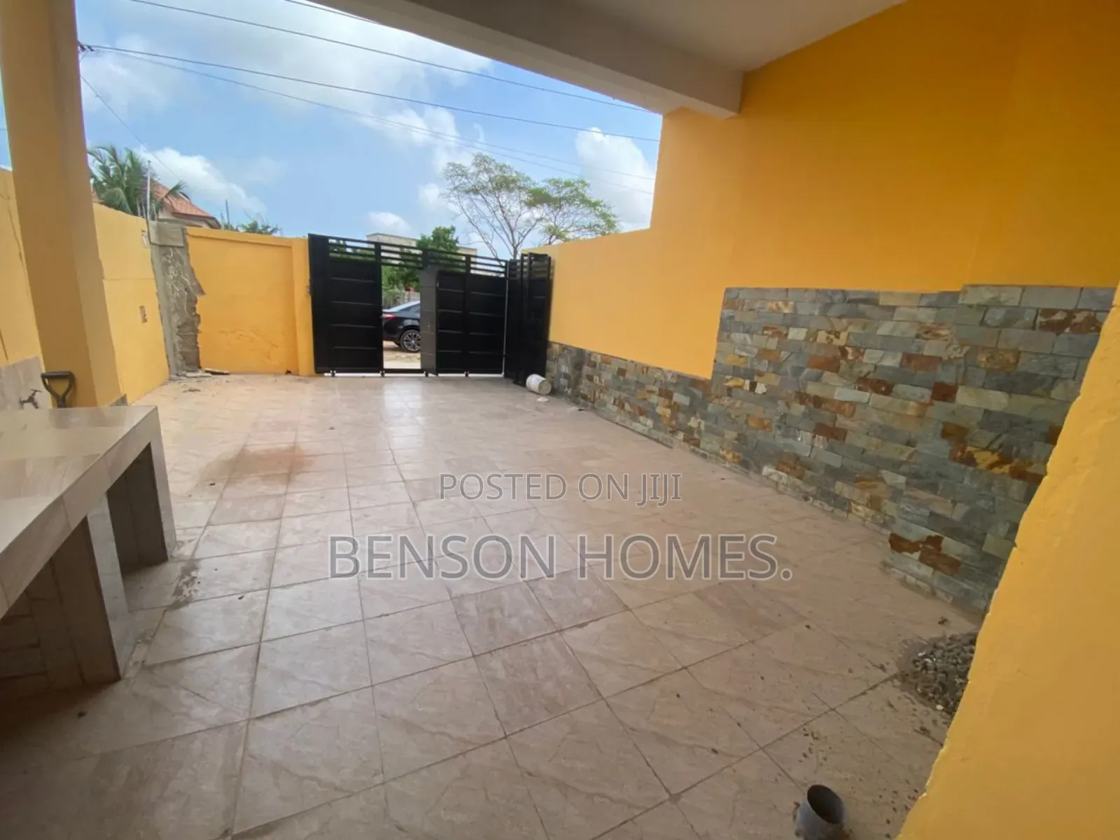 2bdrm House in Spintex for rent