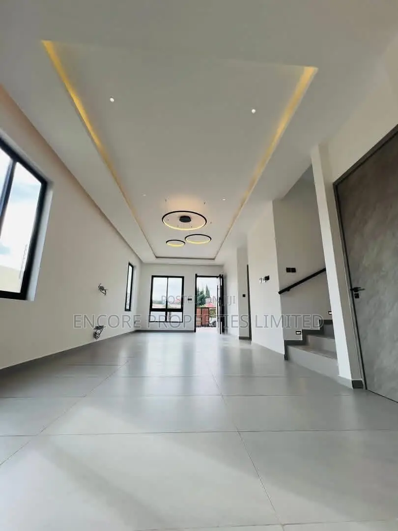 4bdrm House in Encore Properties, Owusu Ansah for sale