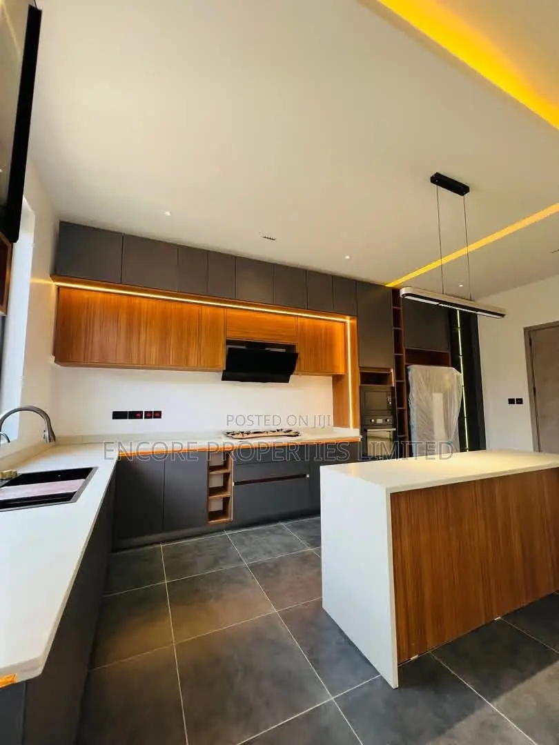 4bdrm House in Encore Properties, Owusu Ansah for sale