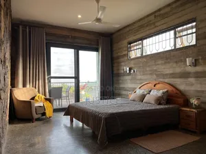 5bdrm Mansion in Aburi for sale