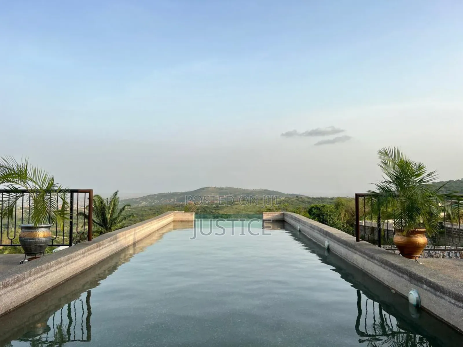5bdrm Mansion in Aburi for sale
