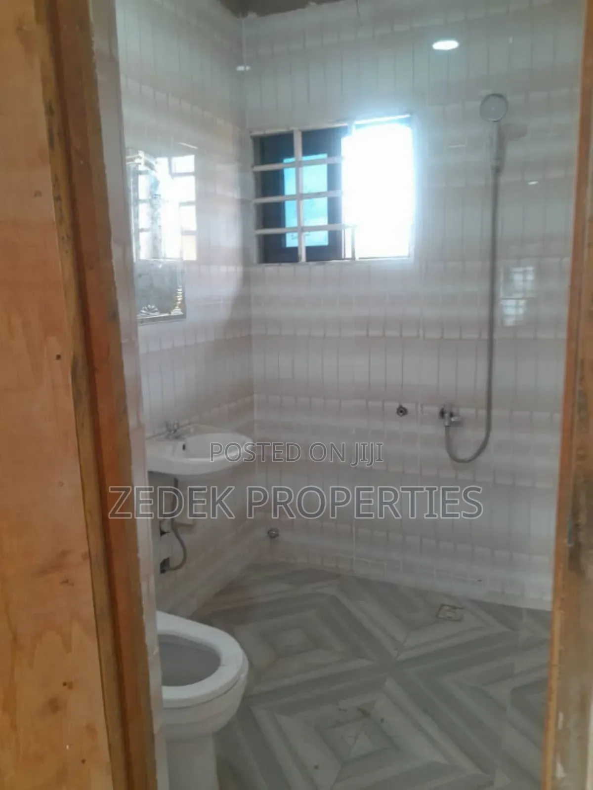 2bdrm Apartment in Zedek Properties, Ashomang Estate for rent