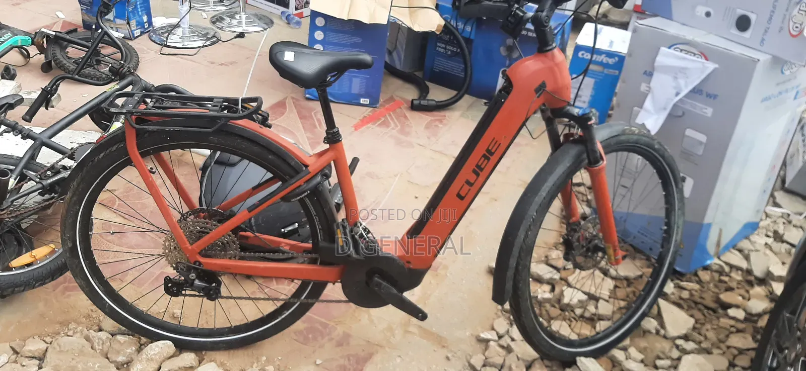 Cube Kathmandu Hybrid Exc 750