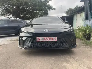 Toyota Camry SE 2025 Black