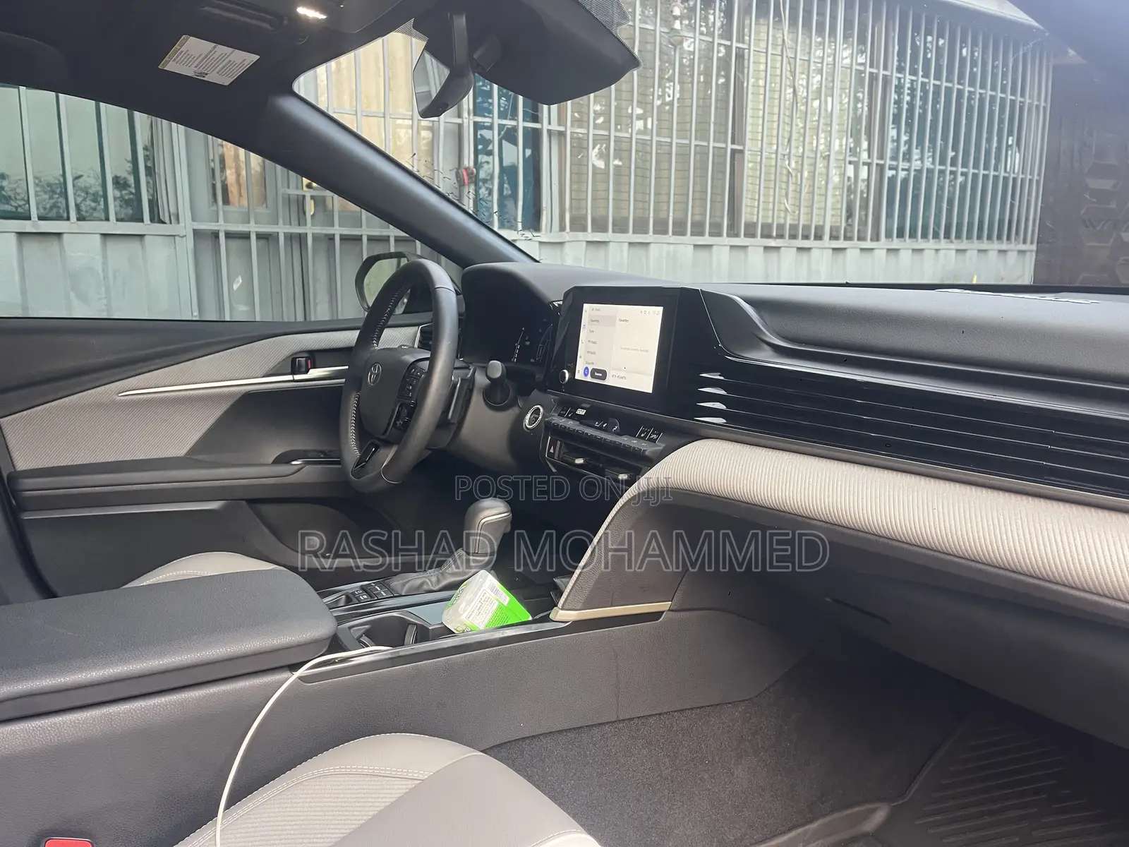 Toyota Camry SE 2025 Black