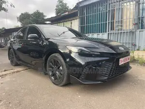 Toyota Camry SE 2025 Black