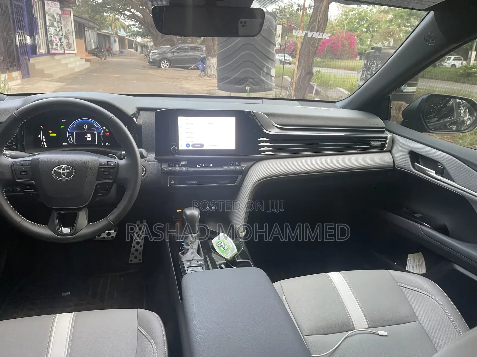 Toyota Camry SE 2025 Black