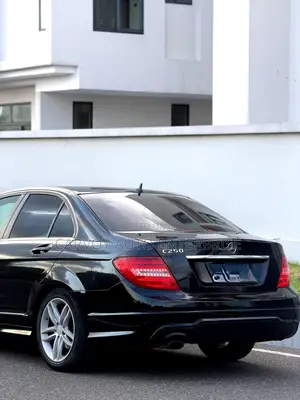 Mercedes-Benz C250 2014 Black
