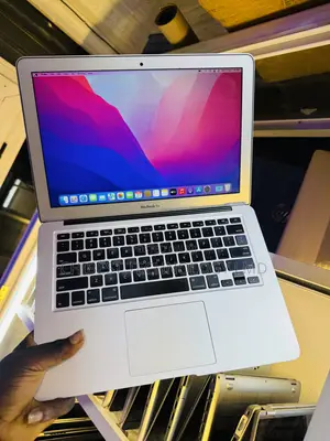 Laptop Apple MacBook Air 2017 8GB Intel Core i5 SSD 256GB