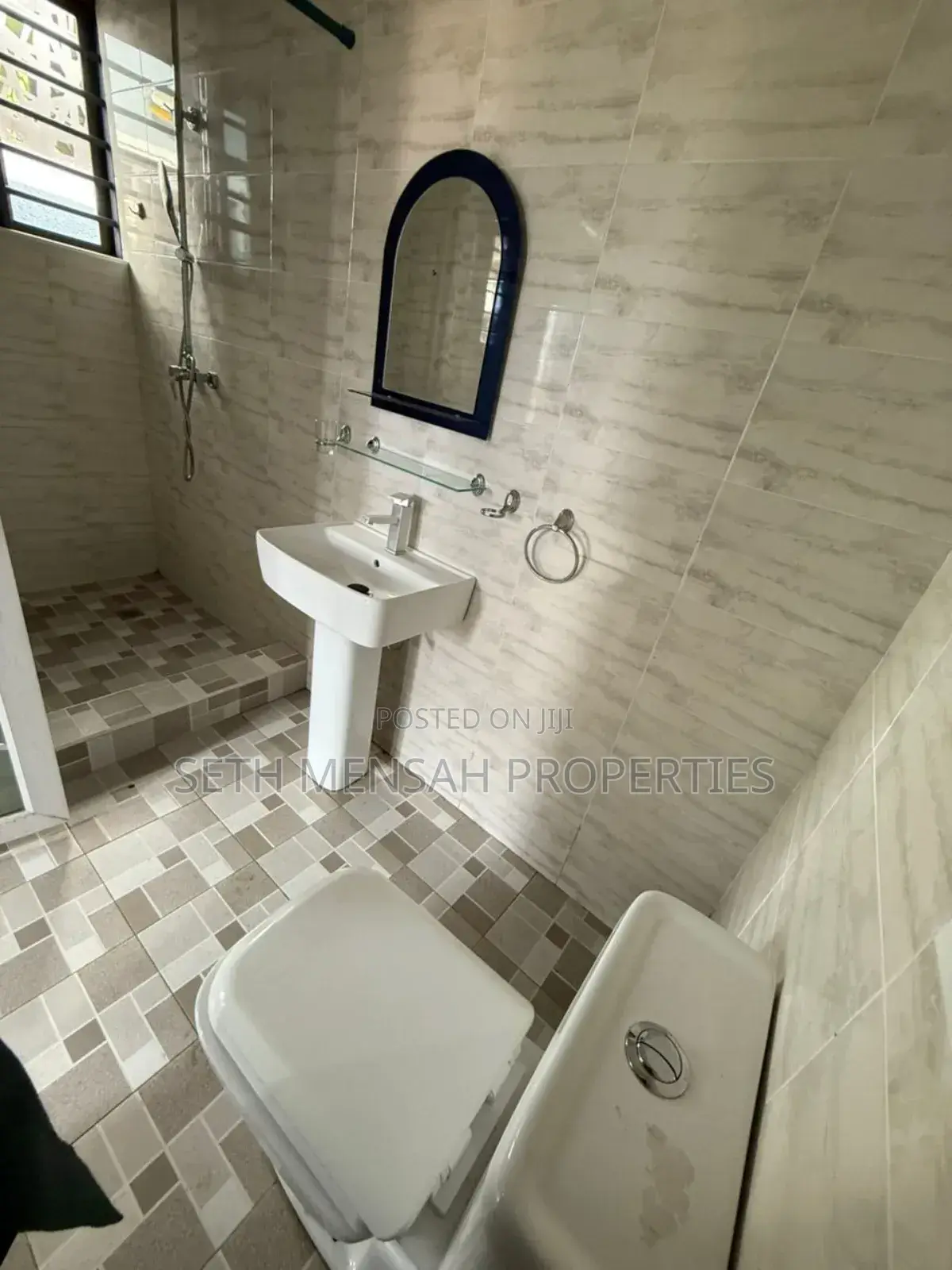 3bdrm House in Ashaley Botwe for sale