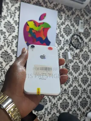 Apple iPhone XR 128 GB White