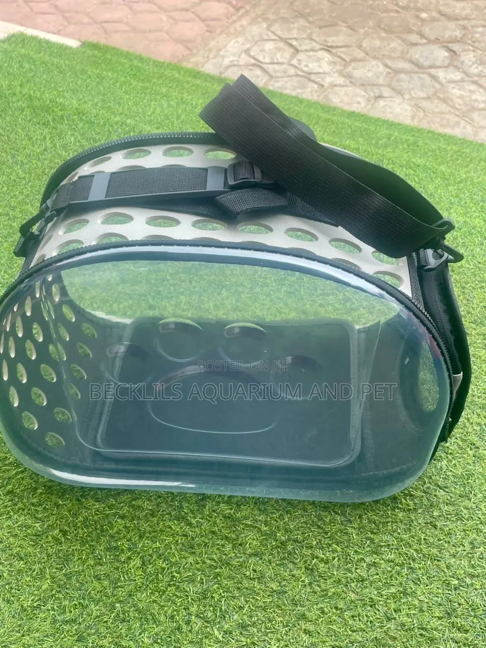 Plastic Ash Dog Carrier