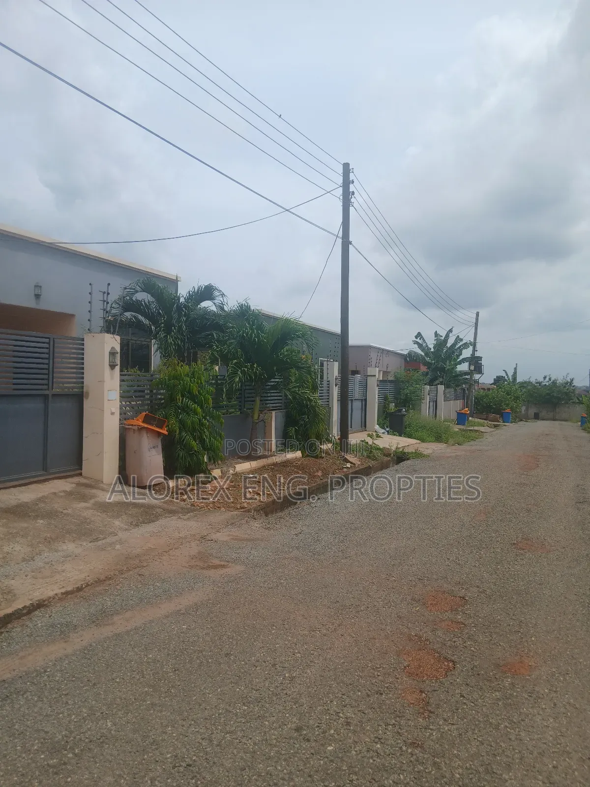 3bdrm House in Self Compound, Abokobi for rent