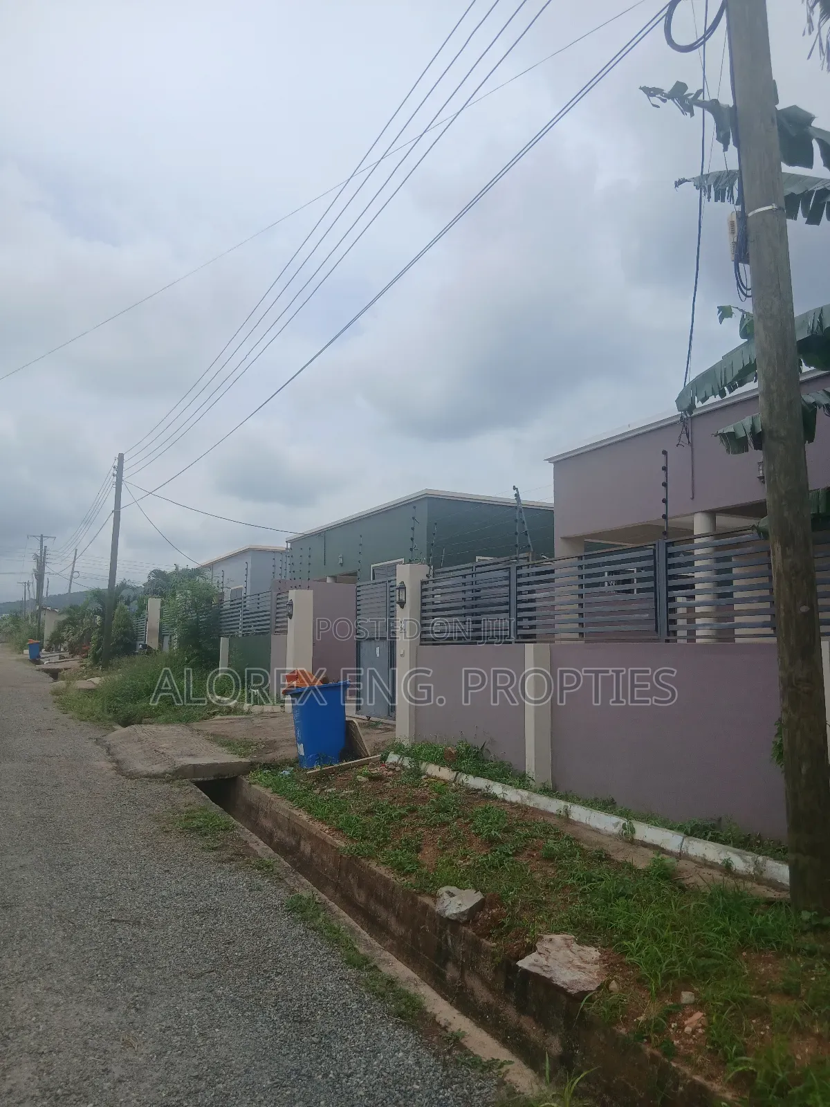 3bdrm House in Self Compound, Abokobi for rent