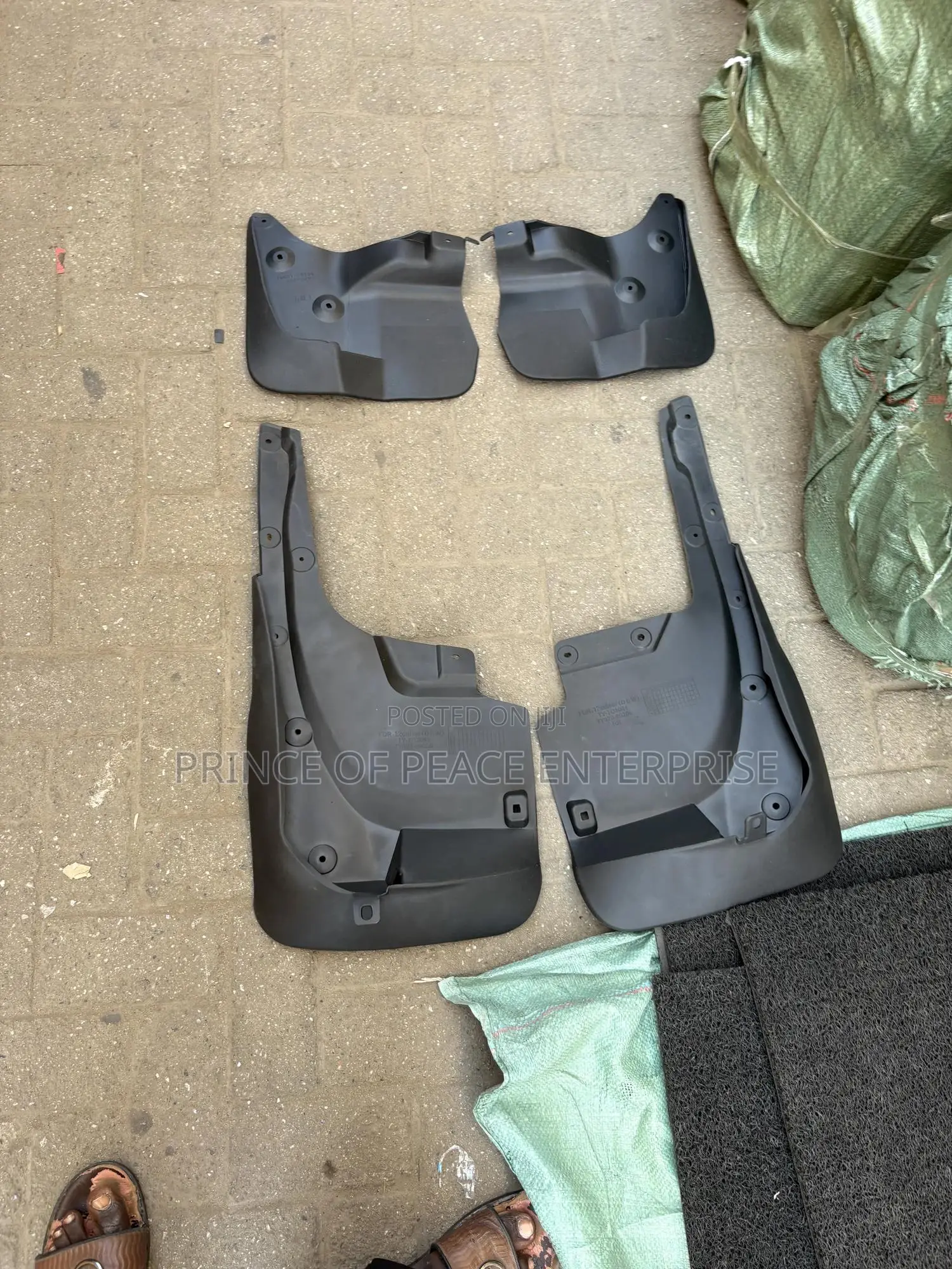 Toyota Land Cruiser Fj200 2010 2015 Mud Guard, Mud Flaps or Rubbers
