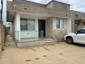 3bdrm House in Lake Side Estate for sale