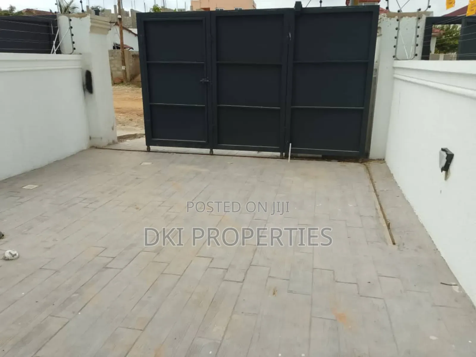 2bdrm House in Dki Properties, East Legon for sale