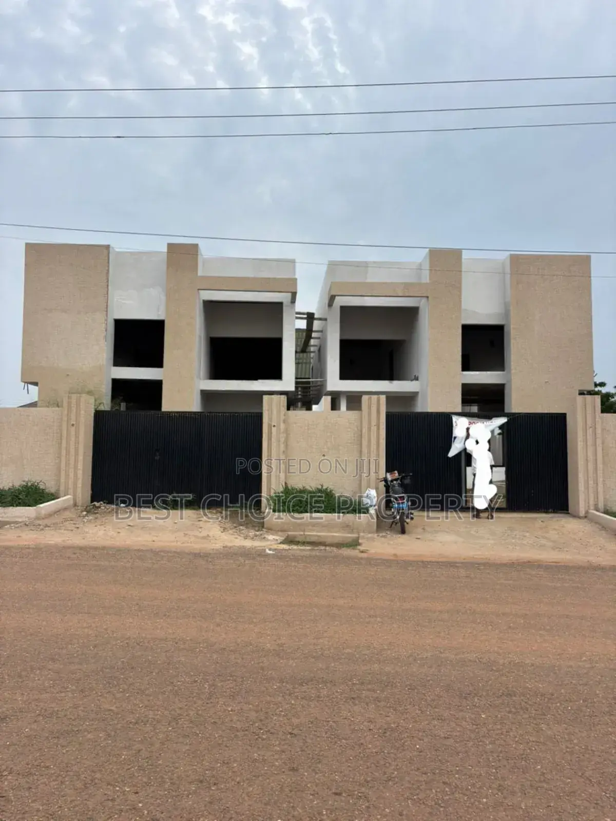 Eexecutive 5 Bedroom Duplex House for Sale at Oyarifa
