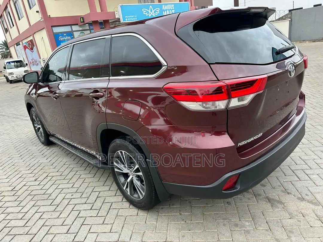 Toyota Highlander LE 4x2 (2.7L 4cyl 6A) 2018 Burgundy