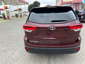 Toyota Highlander LE 4x2 (2.7L 4cyl 6A) 2018 Burgundy