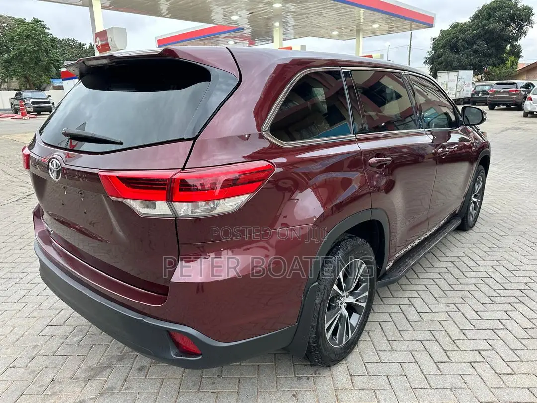Toyota Highlander LE 4x2 (2.7L 4cyl 6A) 2018 Burgundy