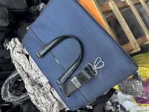 Pure Leather Ds Baoluo 15.6 Inches Laptop Bag And Shoulder Strap.