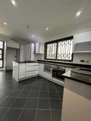 3bdrm House in East Legon for sale