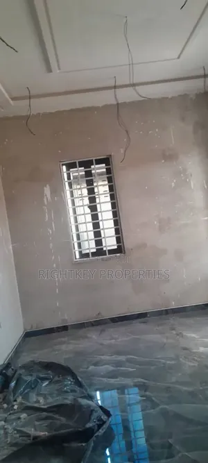 5bdrm Duplex in Diamond Hills, Kumasi Metropolitan for sale