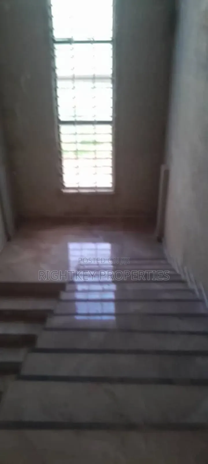 5bdrm Duplex in Diamond Hills, Kumasi Metropolitan for sale