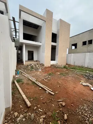 Eexecutive 5 Bedroom Duplex House for Sale at Oyarifa