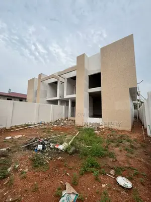 Eexecutive 5 Bedroom Duplex House for Sale at Oyarifa