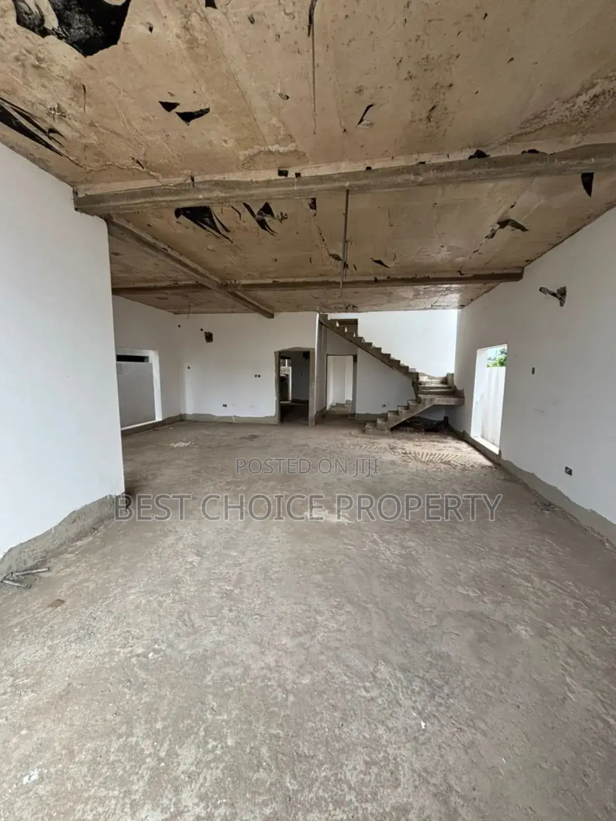 Eexecutive 5 Bedroom Duplex House for Sale at Oyarifa