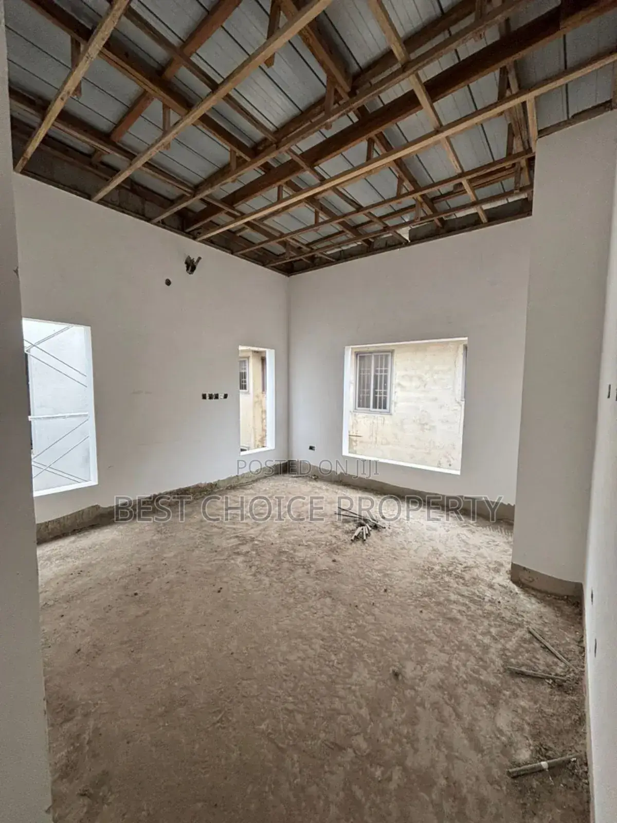 Eexecutive 5 Bedroom Duplex House for Sale at Oyarifa