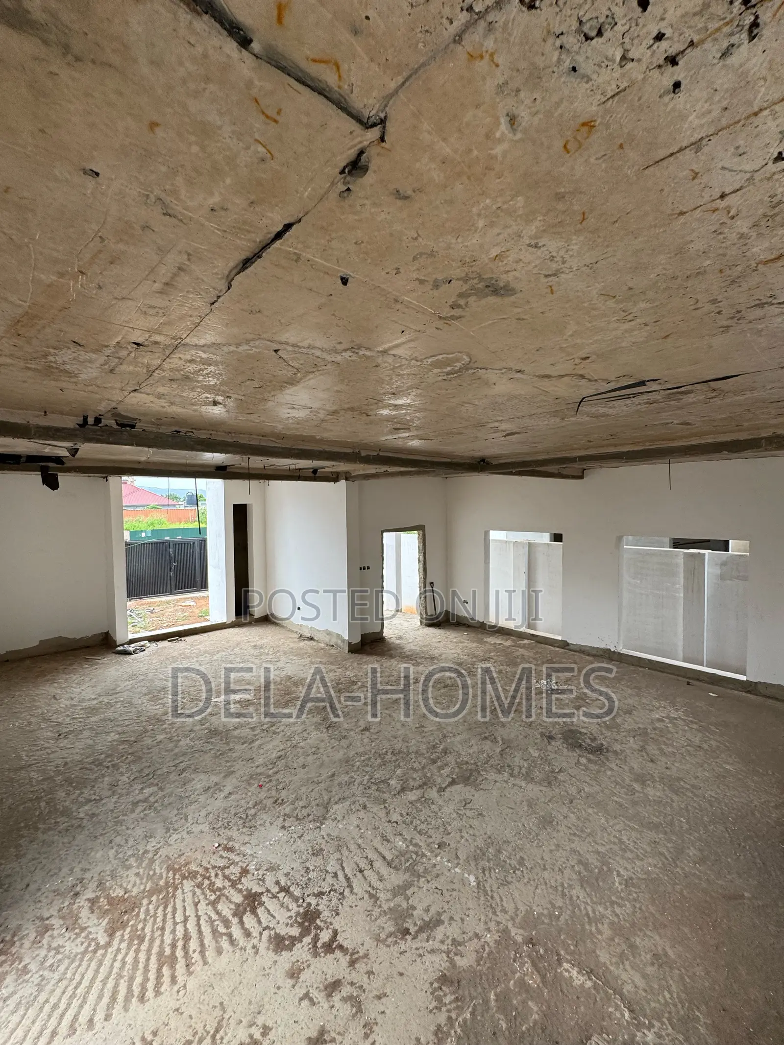 5bedroom Terraced Duplex for Sale at Oyarifa.