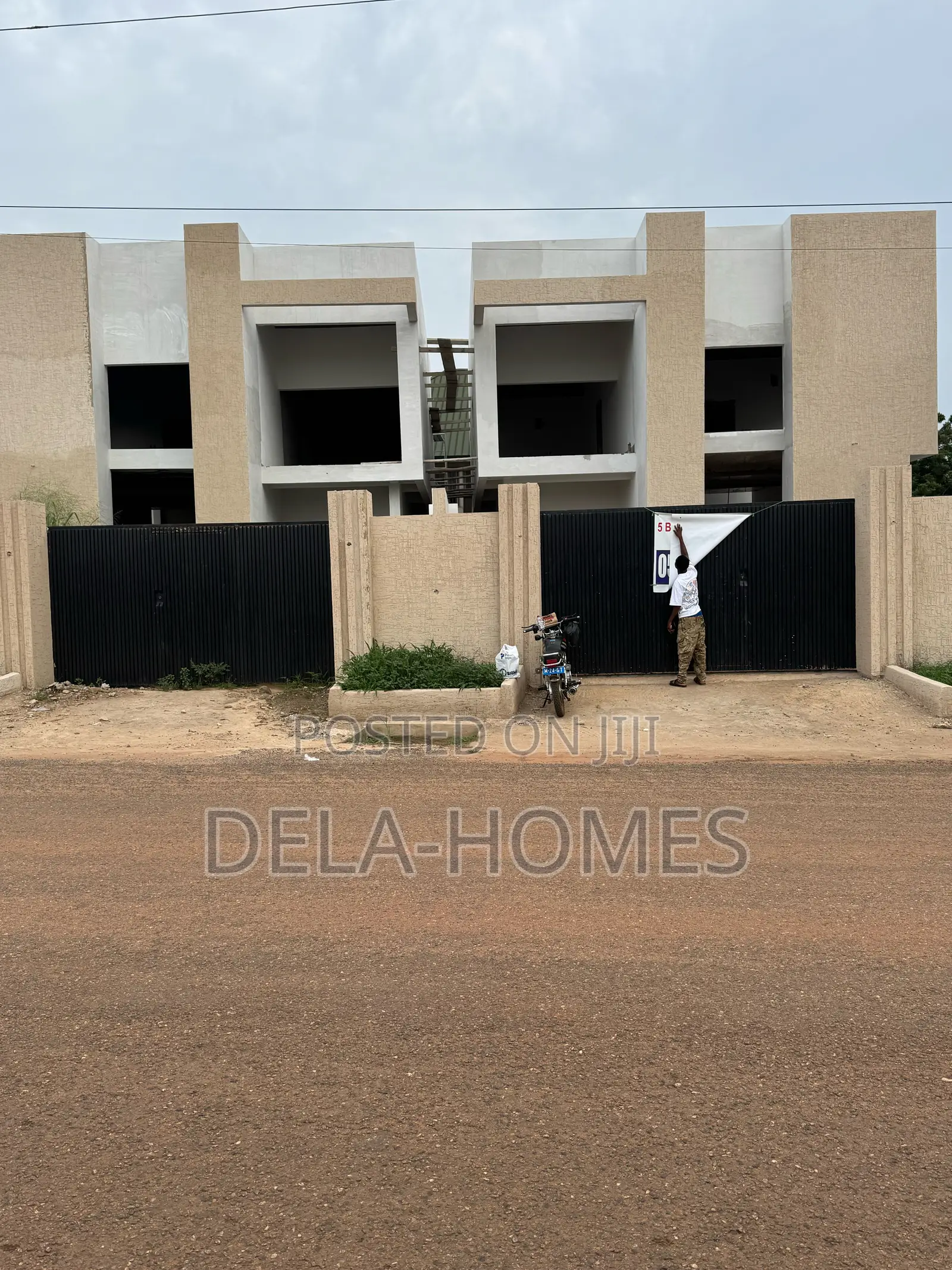 5bedroom Terraced Duplex for Sale at Oyarifa.