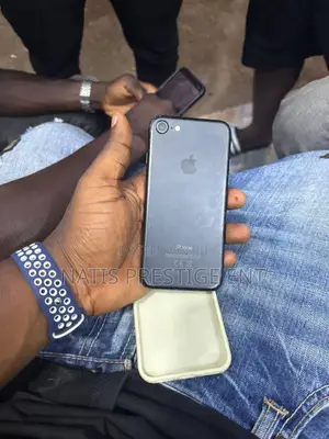 Apple iPhone 7 128 GB Black