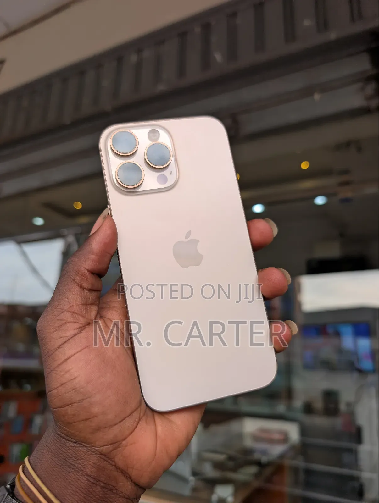 New Apple iPhone 16 Pro Max 256 GB Gold