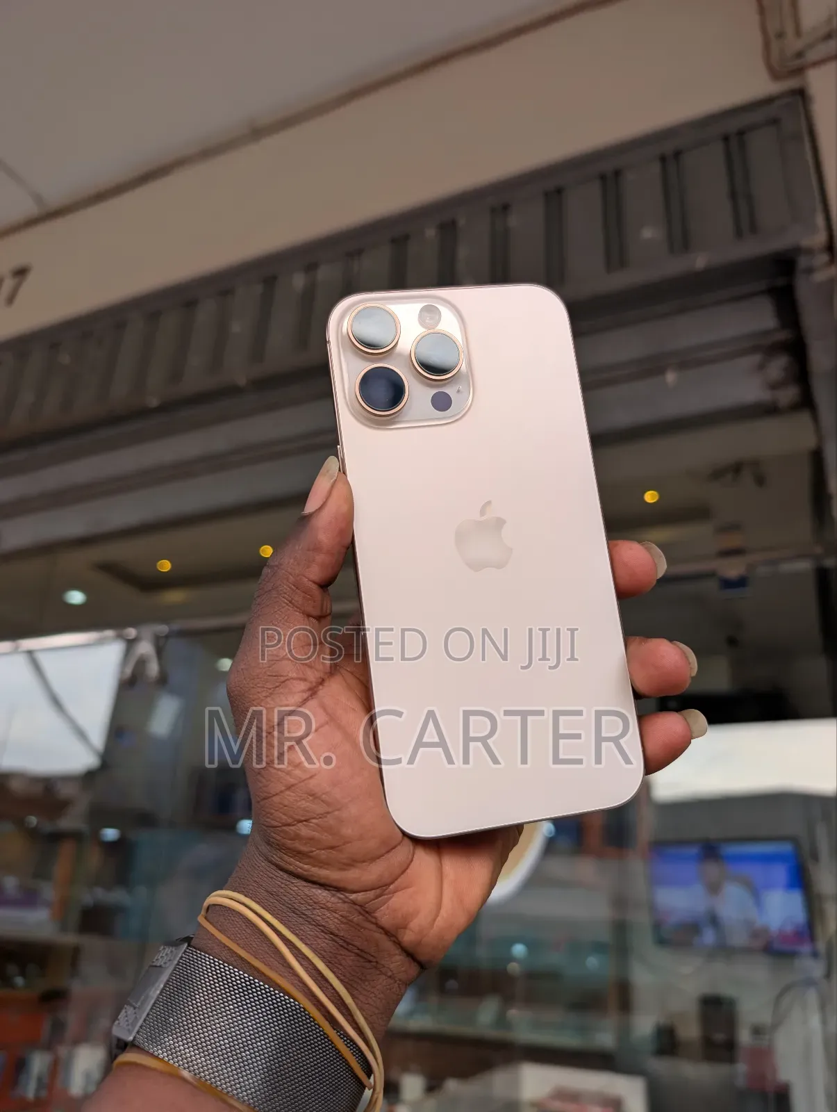 New Apple iPhone 16 Pro Max 256 GB Gold