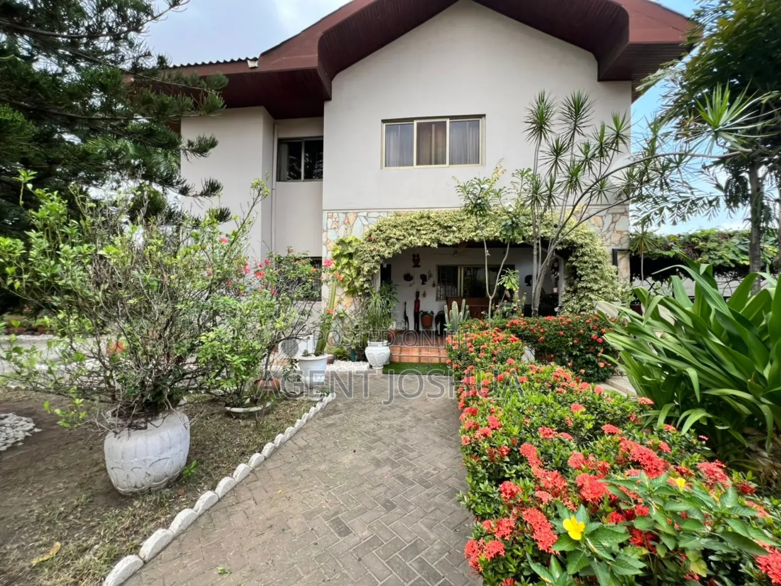 Furnished 4bdrm House in Regimanuel Estate for rent