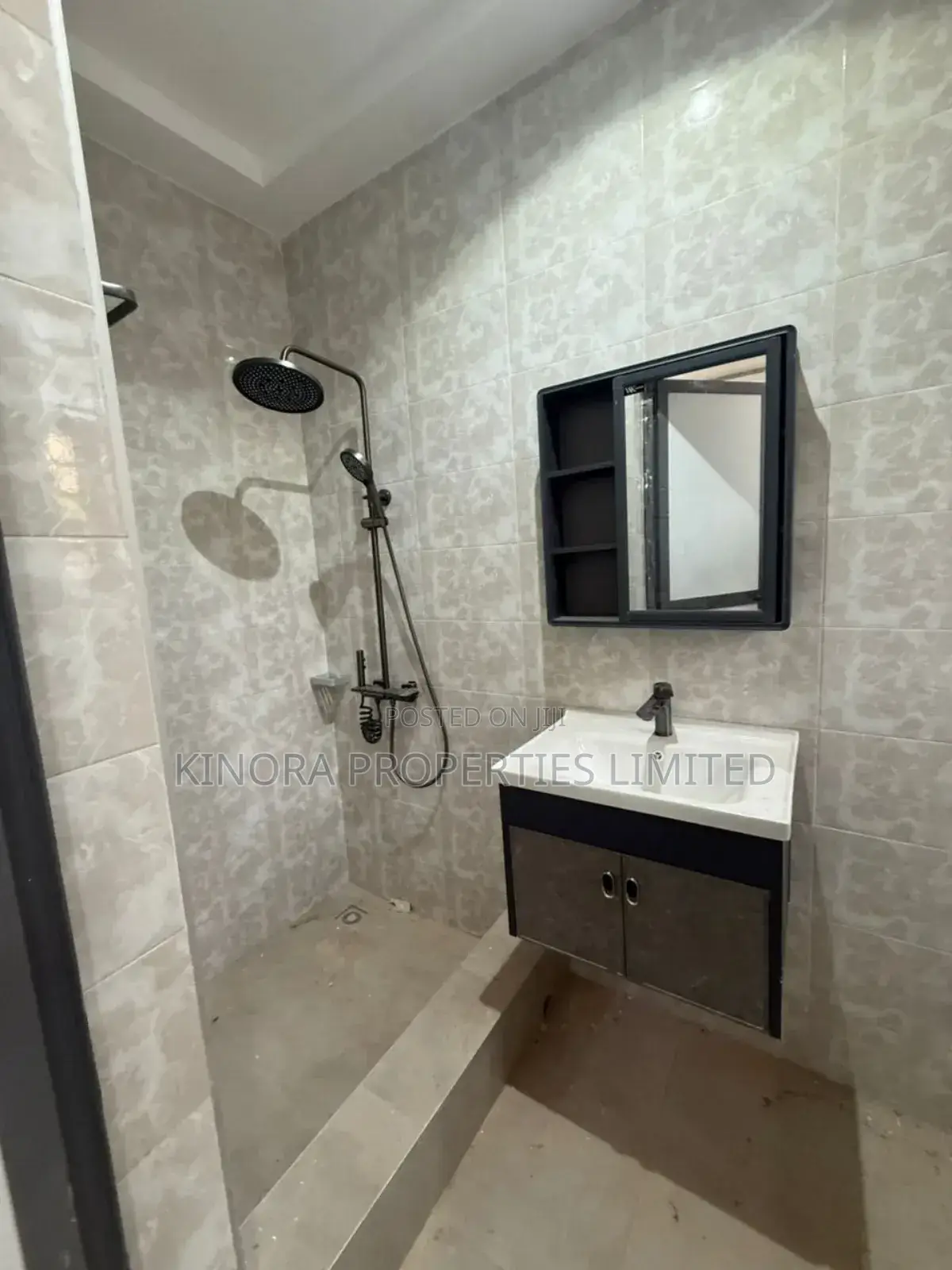 2bdrm Apartment in Asore Junction, Adenta for rent