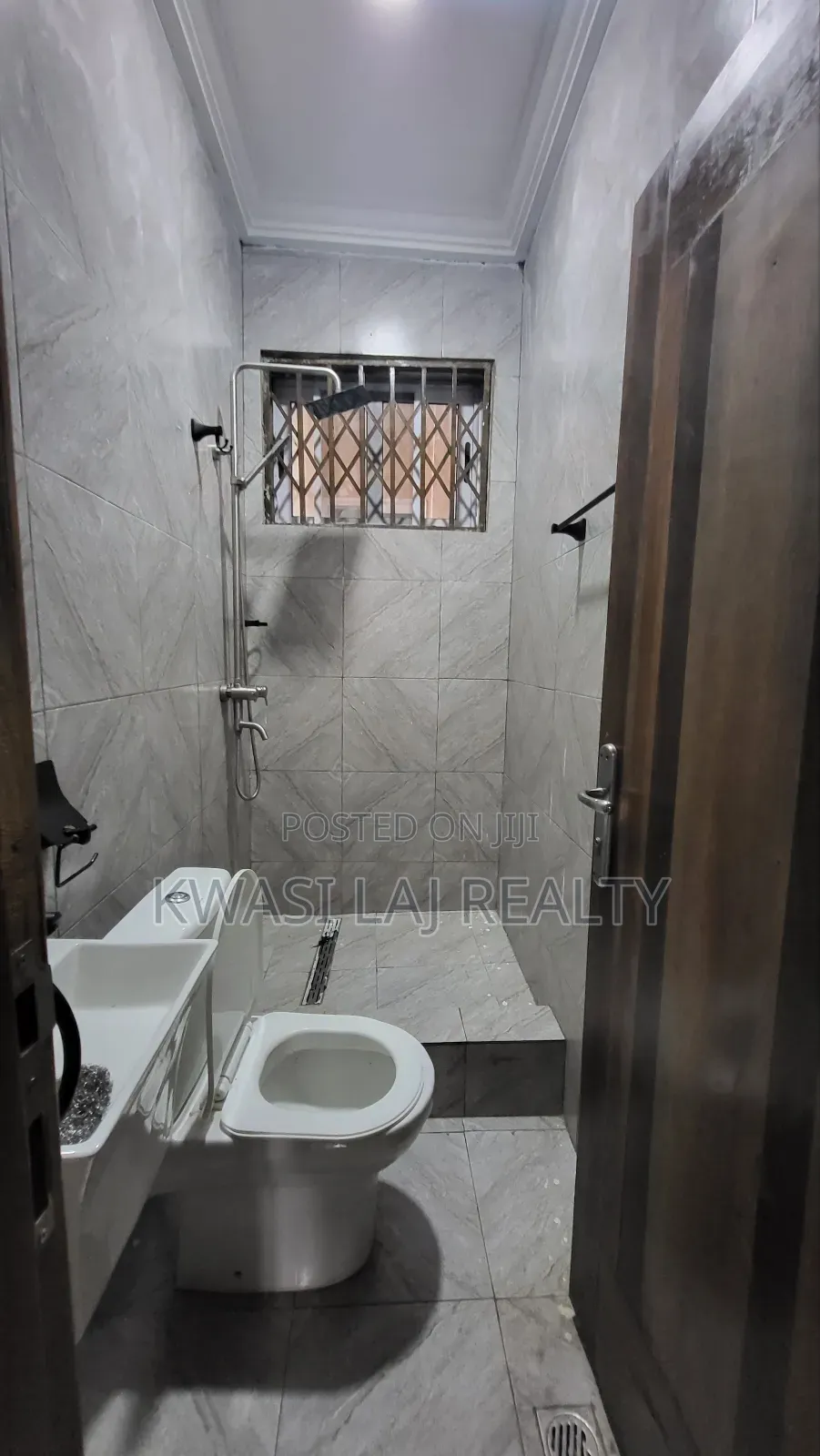 2bdrm Apartment in Broadcasting, Weija for rent