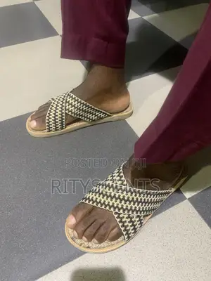 Nicely Crafted Men Slippers