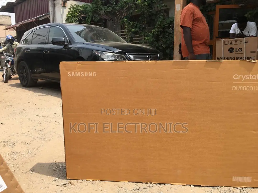 Modern Uhd Home Entertainment Display Samsung Tv