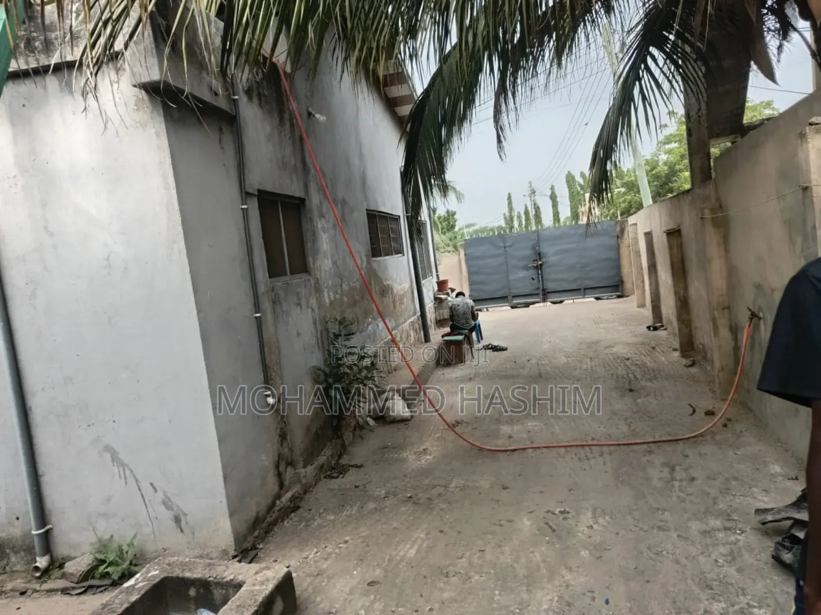6bdrm House in Ahmad'S Property'S, School Junction for sale