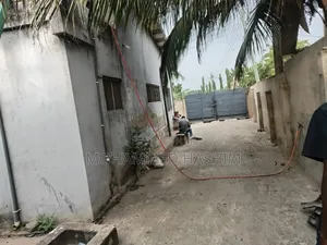 6bdrm House in Ahmad'S Property'S, School Junction for sale