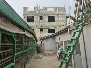 6bdrm House in Ahmad'S Property'S, School Junction for sale